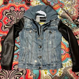 NWOT Blank NYC Denim Jean Jacket Faux Leather Sleeve SMALL